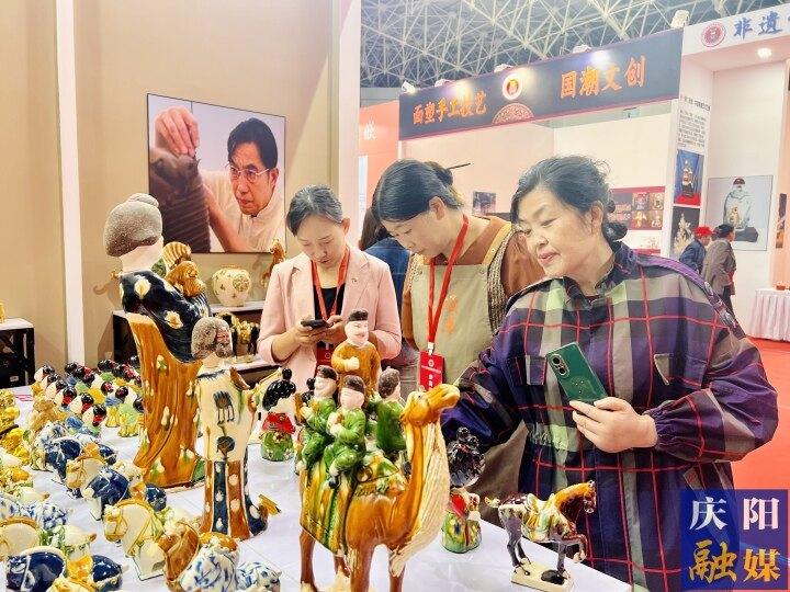 香包牽線聚人氣！第十八屆慶陽香包民俗文化節(jié)旅游綜合收入6100萬元